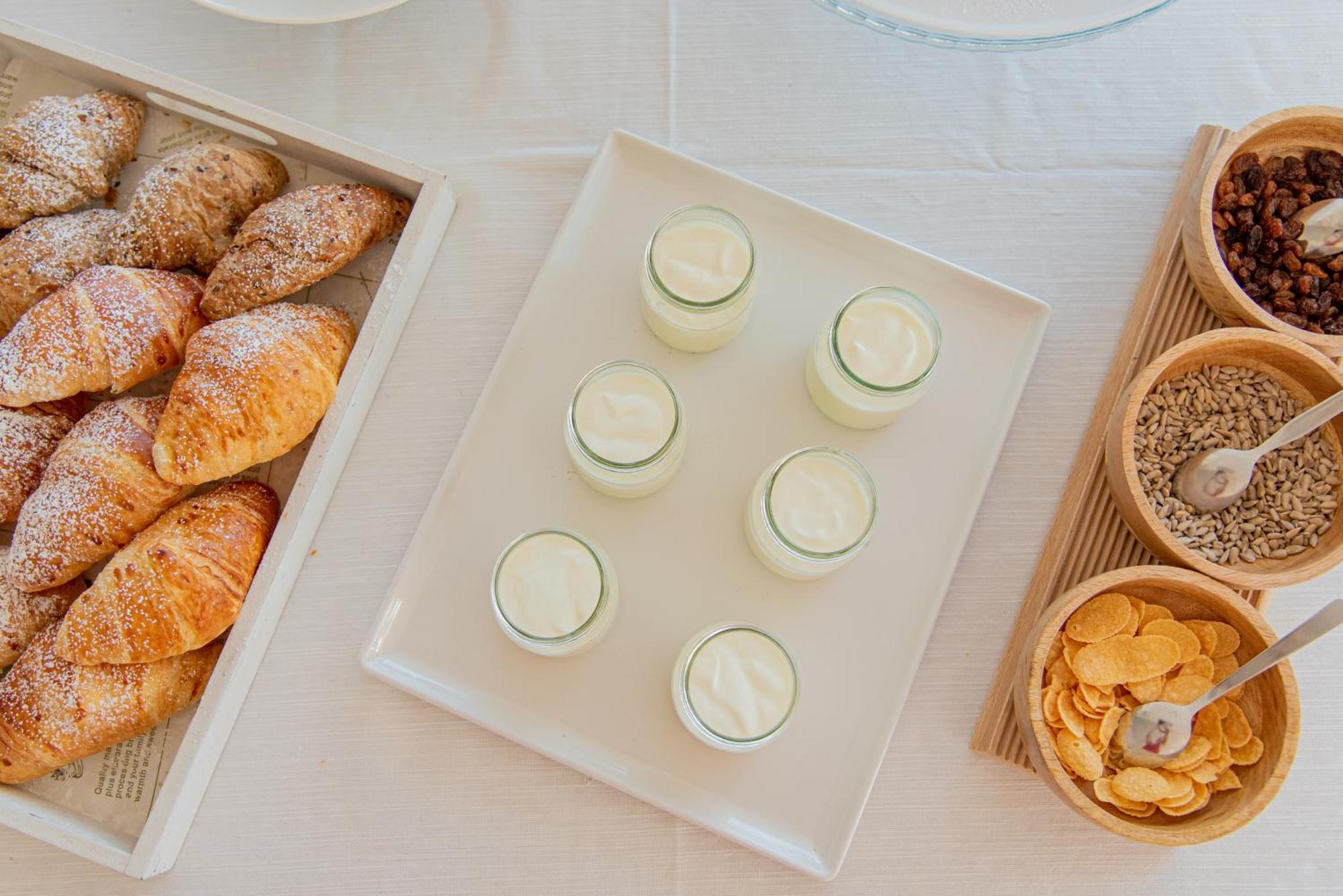 Ambasciatori Hotel - Beach Front -Breakfast Xxl & Brunch Until 12 30Pm Misano Adriatico Exterior foto